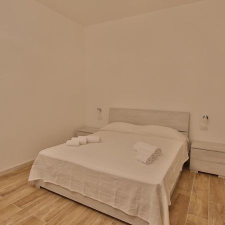 Les Chambres Au Centre San Teodoro  Luaran gambar